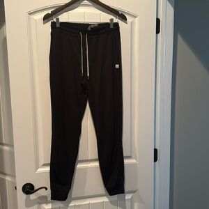 Vuori Womens Black Joggers - Small